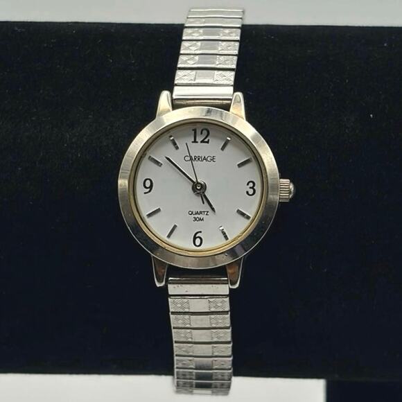 Vintage Silver Timex Watch - Picture 1 of 4
